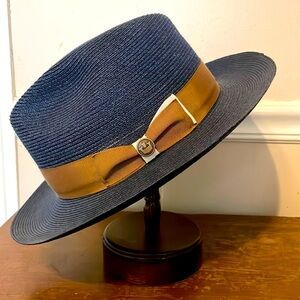 Extra large, Goorin Brothers lightweight foldable hat 100% hemp straw.